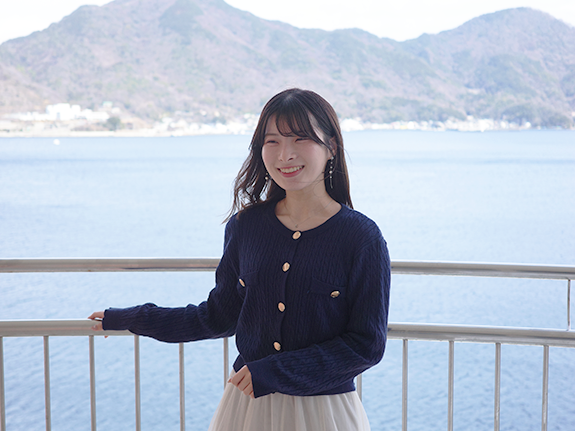 記事の執筆者である皆越